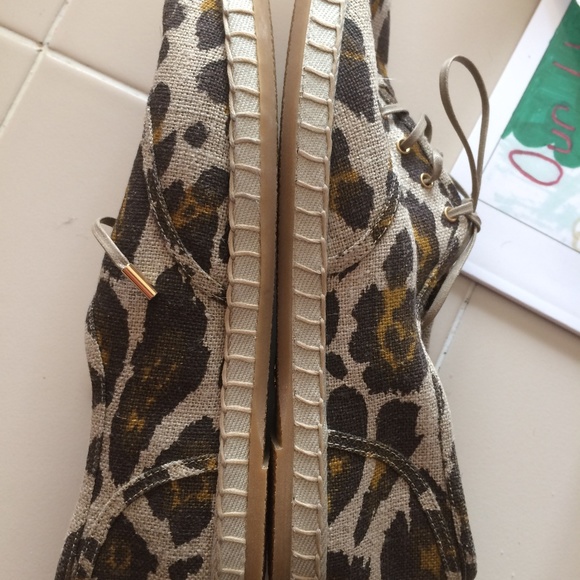 Charlotte Olympia women's size 35 EU leopard print lace up flat canvas loafers - Picture 4 of 7